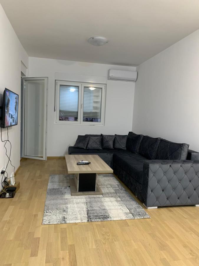 Apartment 45M2 Podgorica Kültér fotó