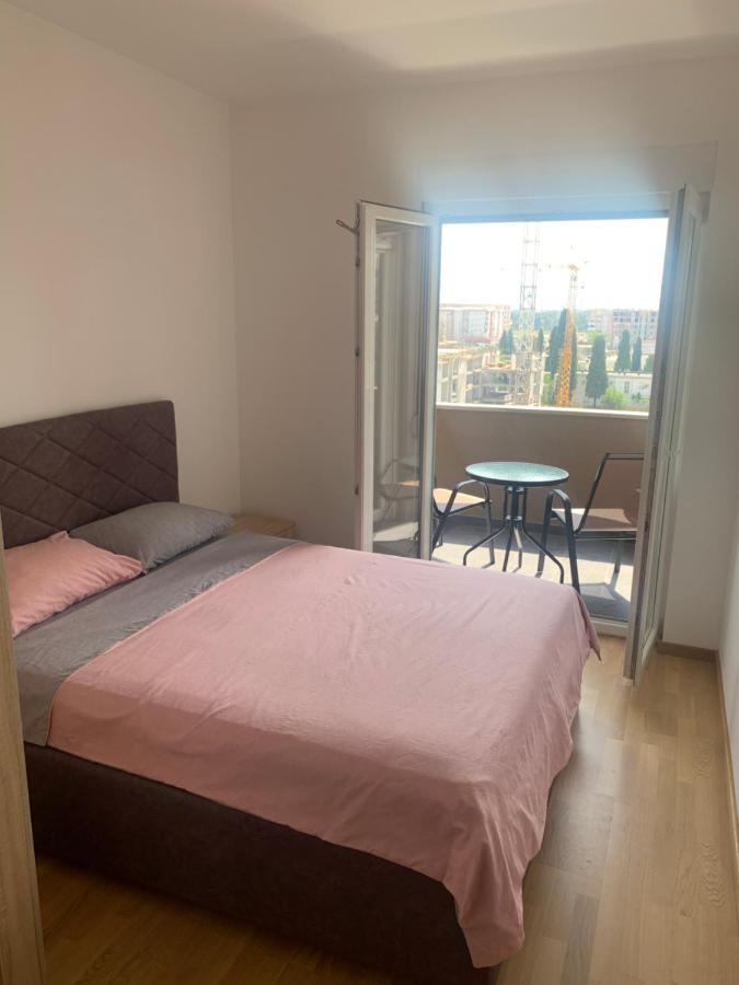 Apartment 45M2 Podgorica Kültér fotó