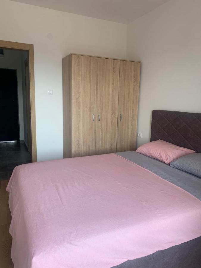 Apartment 45M2 Podgorica Kültér fotó