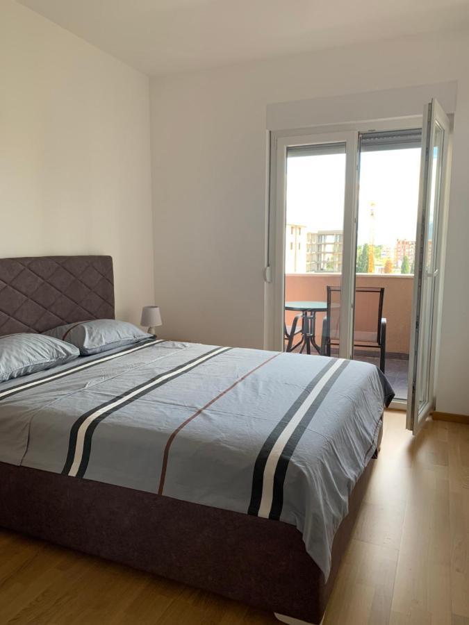 Apartment 45M2 Podgorica Kültér fotó